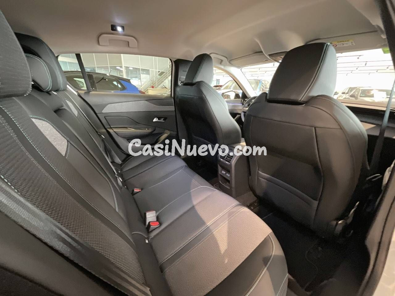 Peugeot 308 5P  Puretech 130 S&S MAN Allure Pack - foto 23