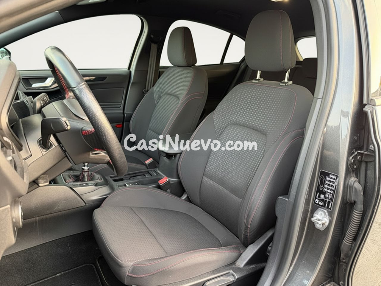 Ford Focus ST-Line - foto 9