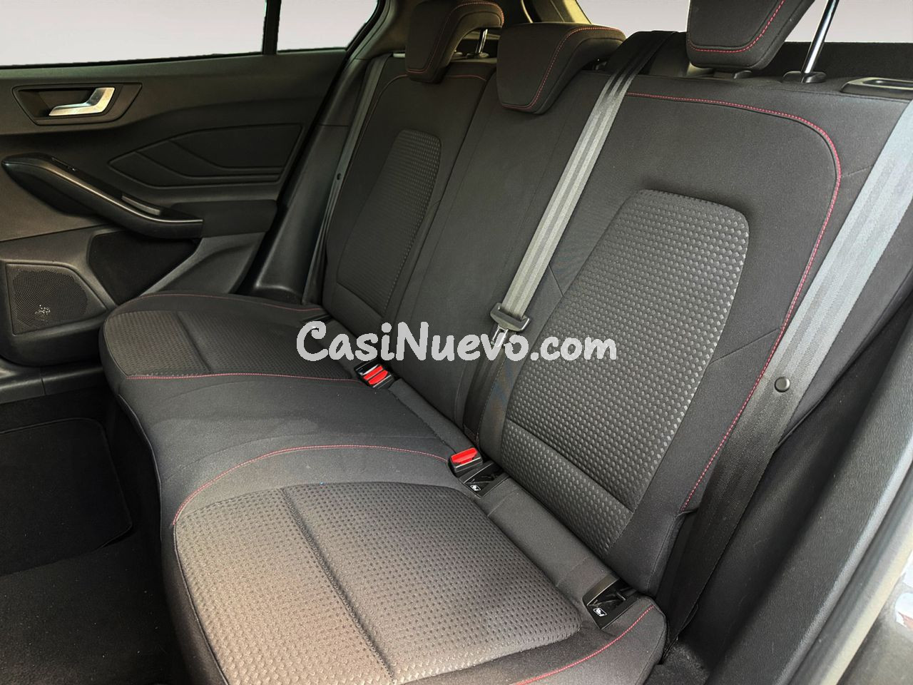 Ford Focus ST-Line - foto 10