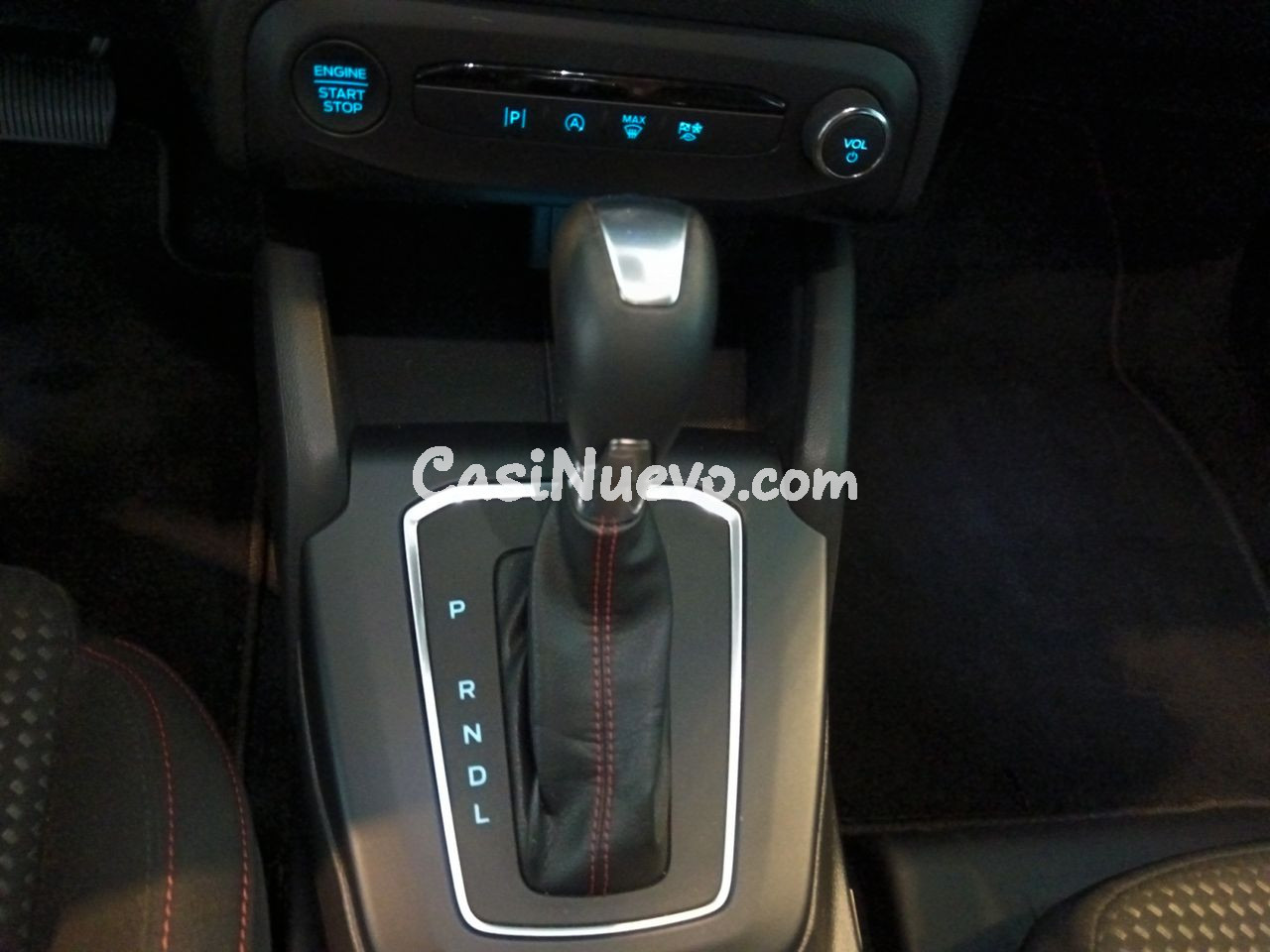 Ford Focus 1.0 EcoBoost MHEV ST-Line S&S - foto 12