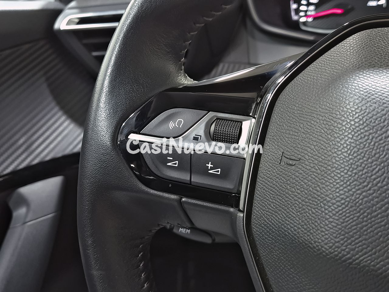 Peugeot 2008 Active Pack BlueHDI 81kW (110CV) - foto 17