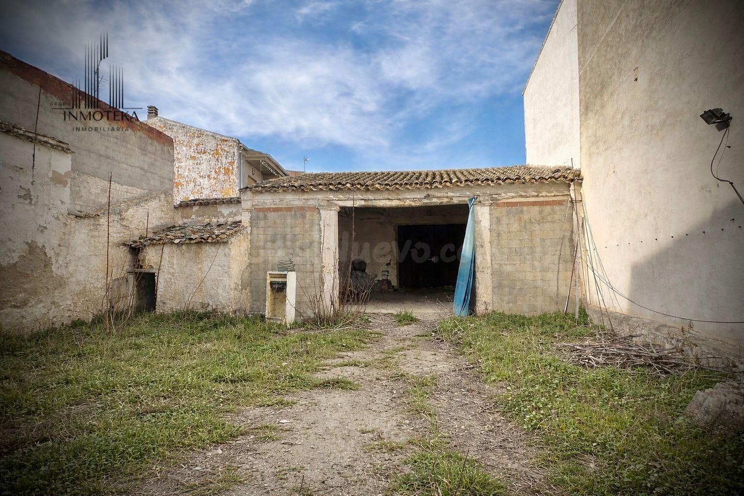 REF: C092 GRUPO INMOTEKA INMOBILIARIA VENDE CASA CON PATIO E - foto 2