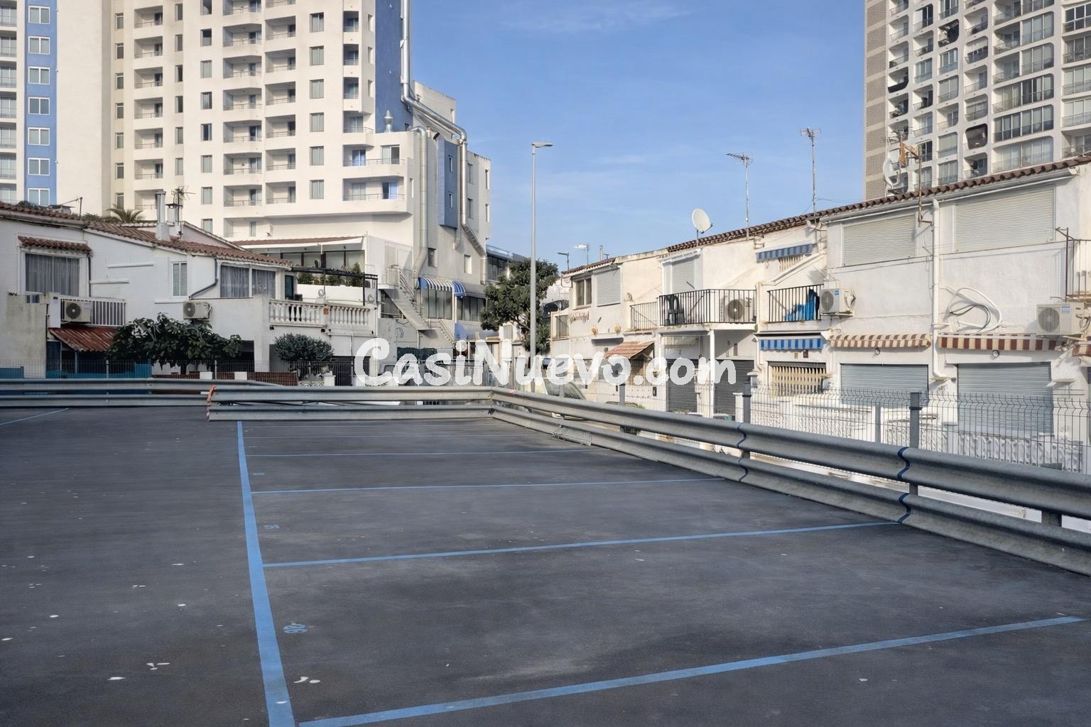 Plaza de parking en Empuriabrava - foto 5