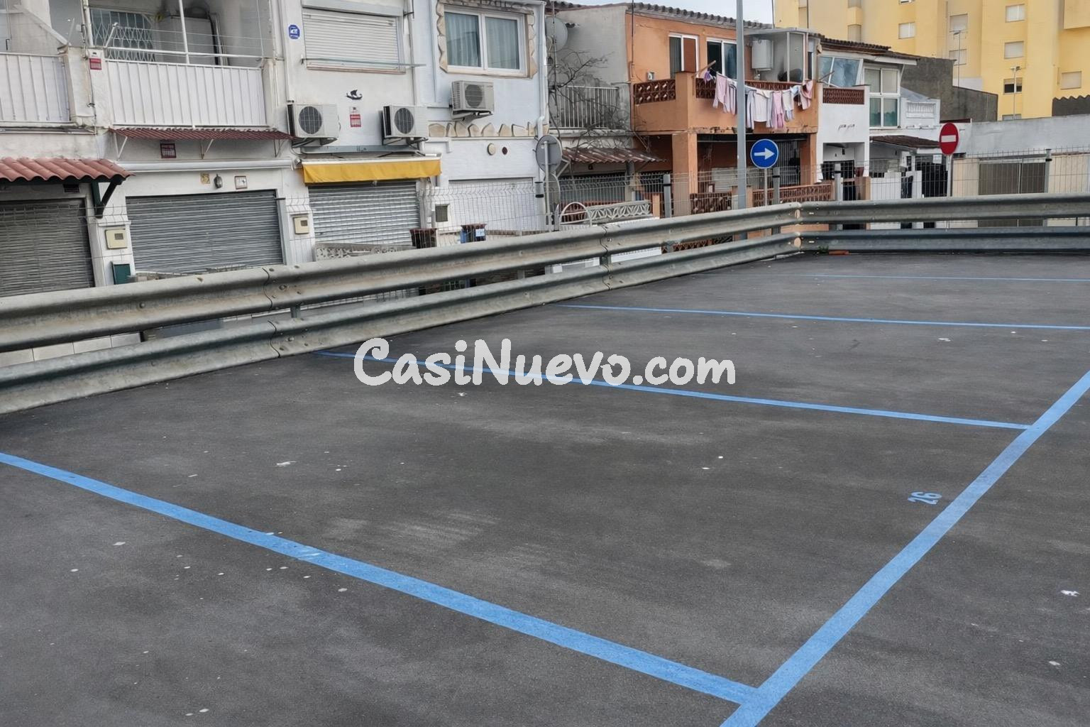 Plaza de parking en Empuriabrava - foto 8