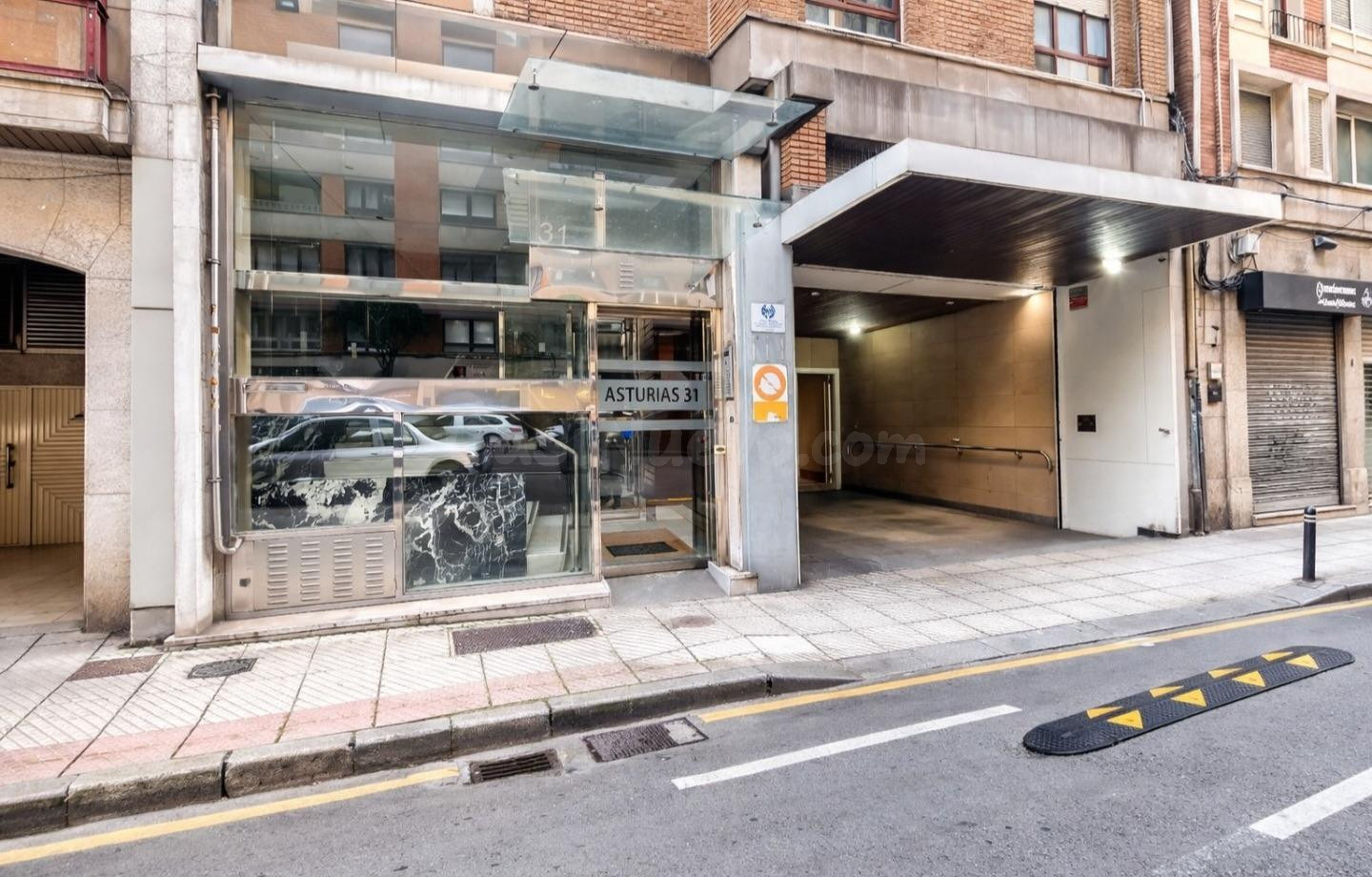 EXCLUSIVO LOCAL EN CALLE ASTURIAS – 317 m2 CON GARAJE PROPIO