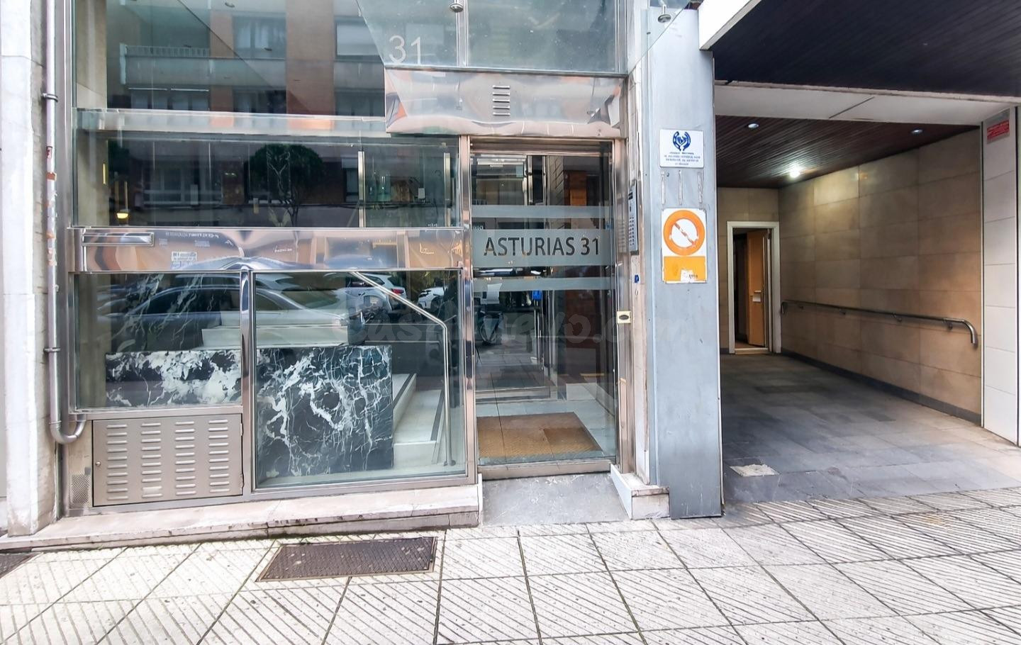 EXCLUSIVO LOCAL EN CALLE ASTURIAS – 317 m2 CON GARAJE PROPIO - foto 4
