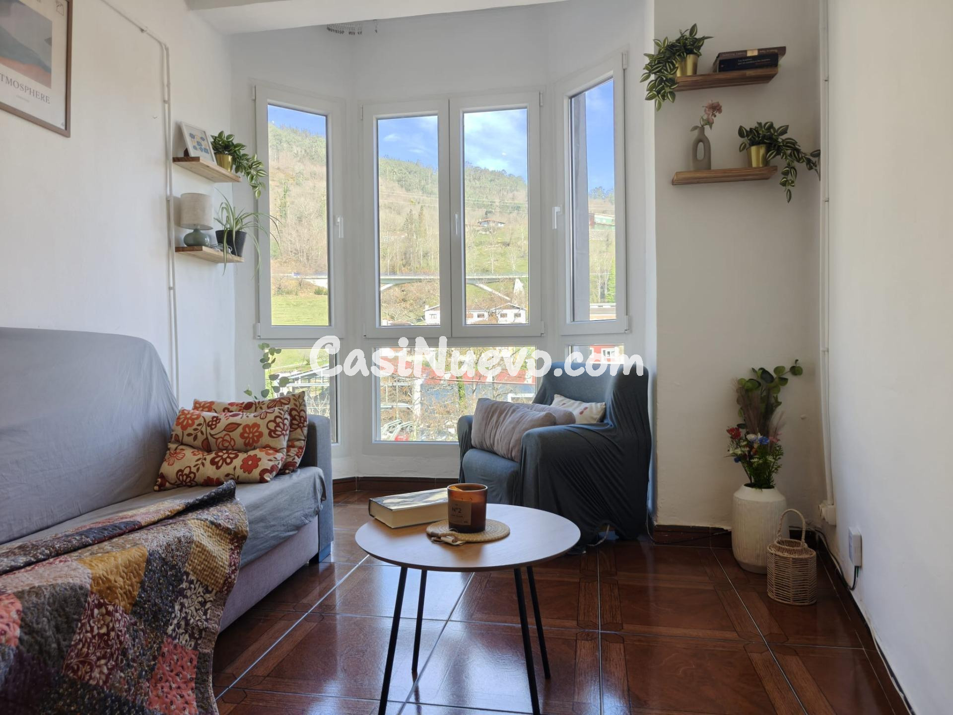 Un piso en Infiesto para vivir de pleno derecho - foto 2