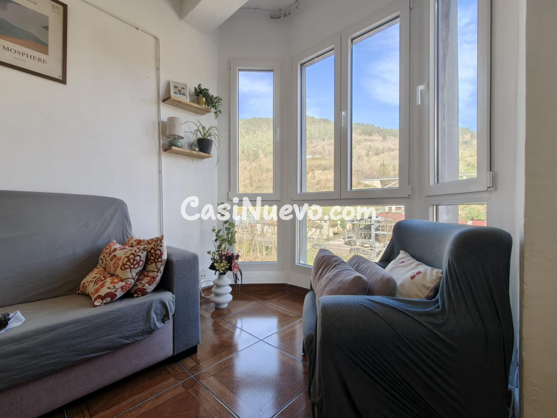 Un piso en Infiesto para vivir de pleno derecho - foto 3