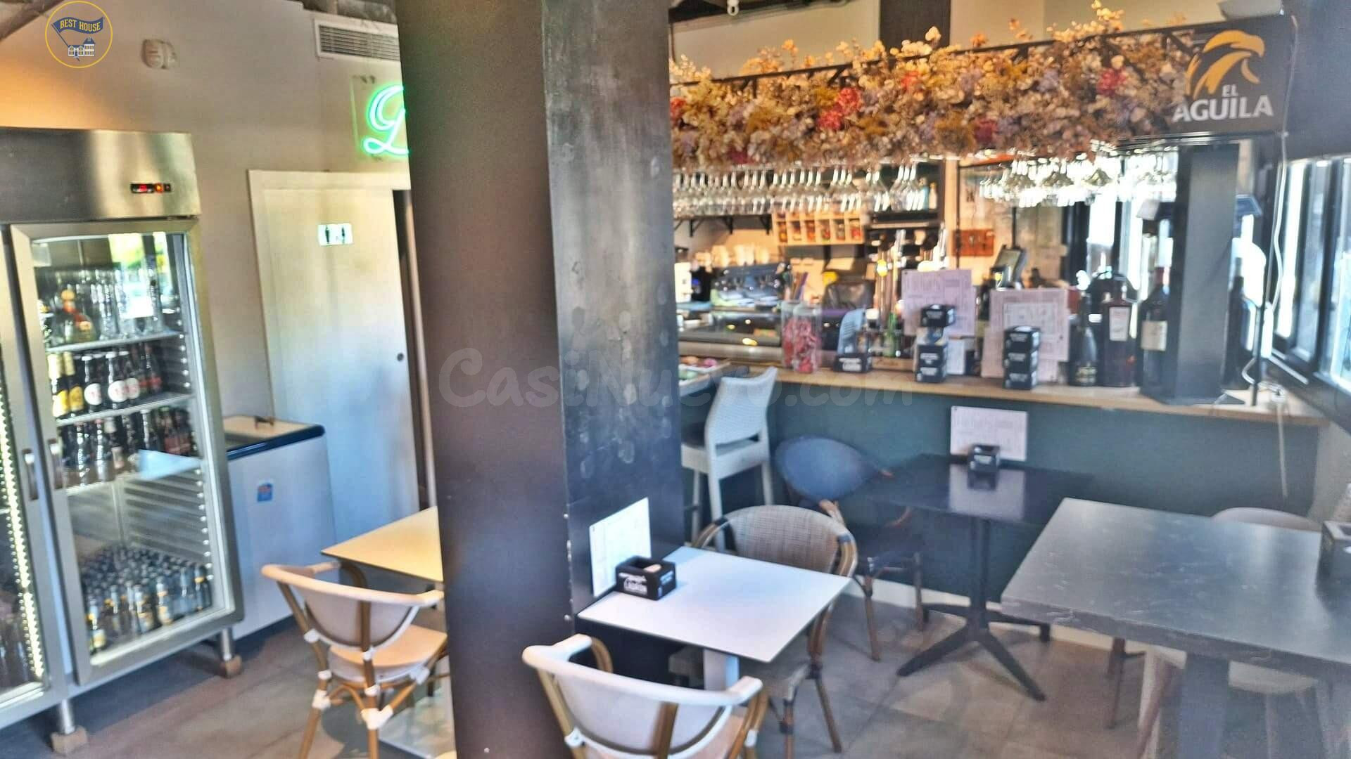 SE TRASPASA CAFETERÍA CONSOLIDADA CON AMPLIACIÓN Y GRAN TERR - foto 3