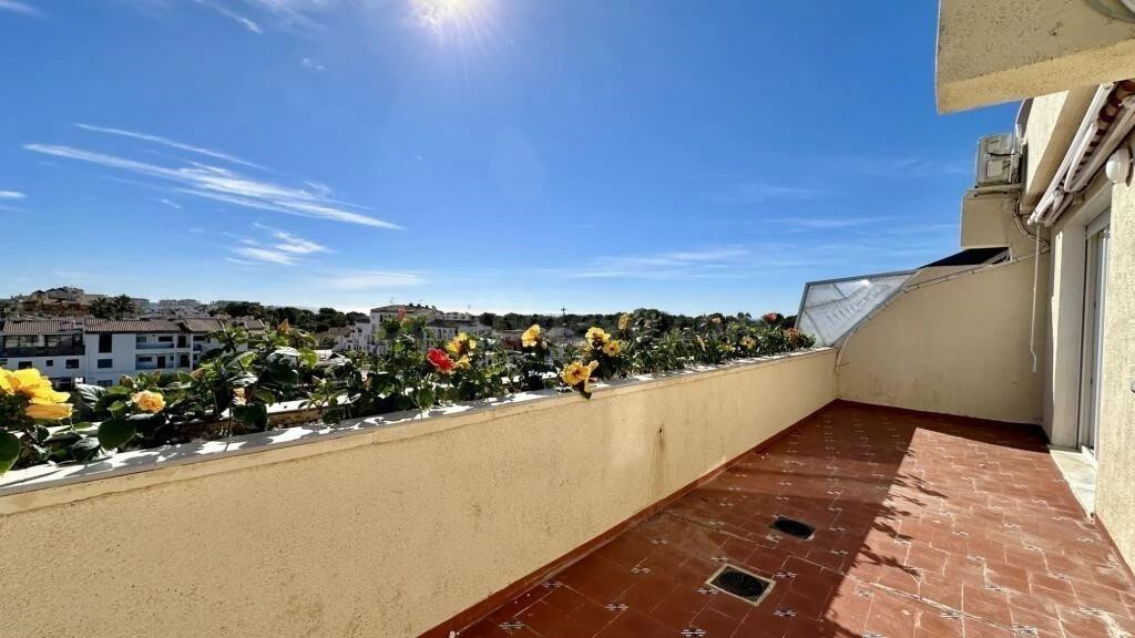 Apartamento Reformado en Los Altos – Excelente Ubicación con - foto 5