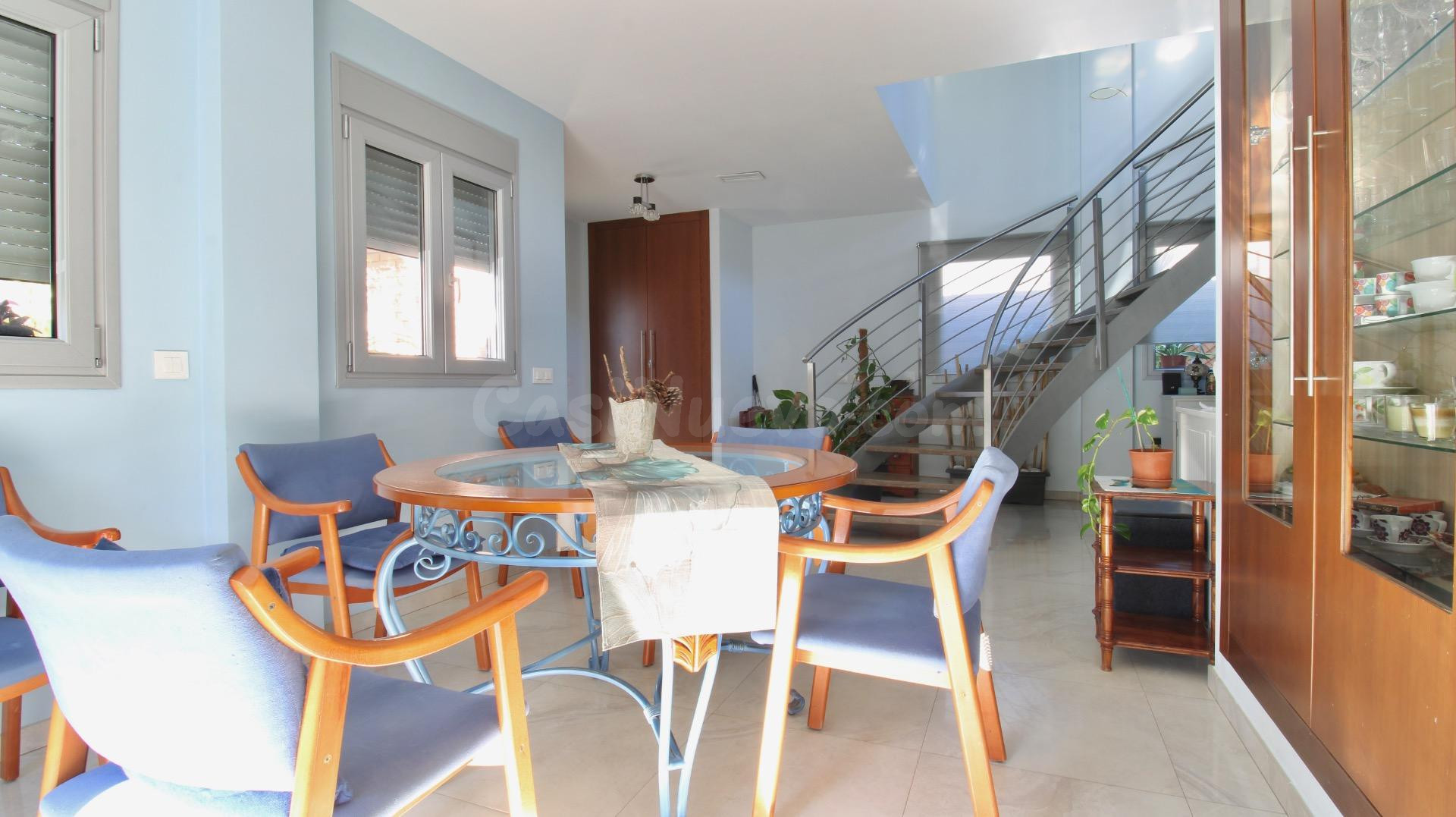 Chalet independiente en segunda línea de playa en Las Salina - foto 5