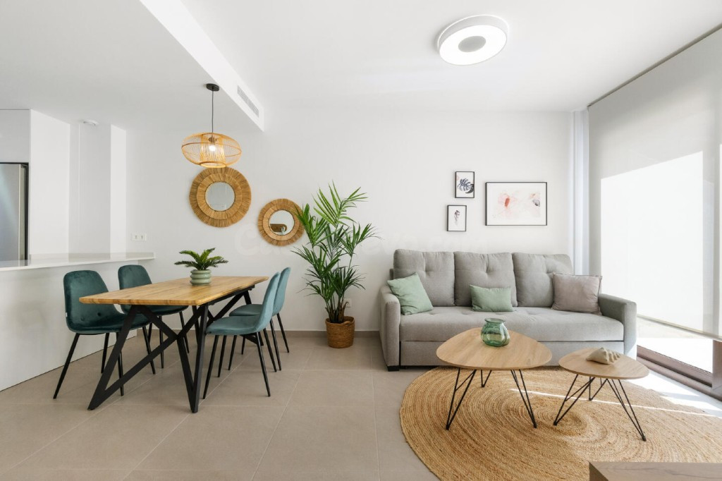 Venta de piso en San pedro del pinatar, de 64m2 con 2 dormit - foto 2