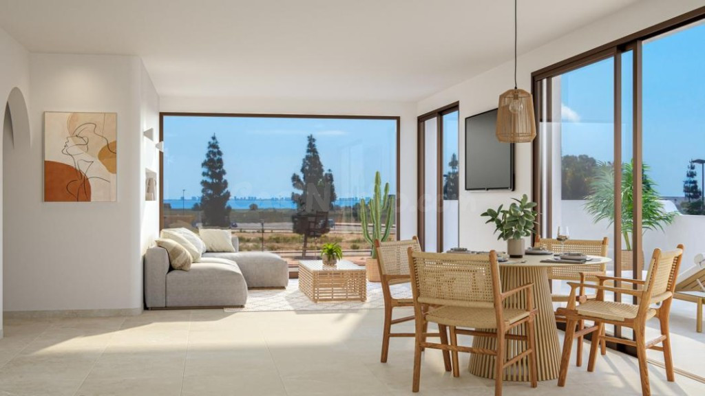 Venta de piso en Los alcazares, de 80m2 con 3 dormitorios y  - foto 5
