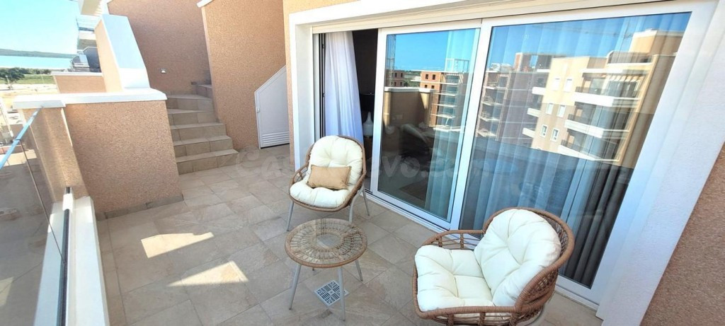 Venta de piso en Guardamar del segura, de 101m2 con 3 dormit - foto 5