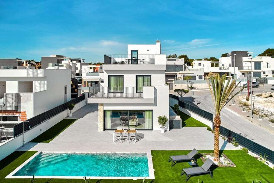 Venta de villa en San miguel de salinas, de 197m2 con 3 dorm - foto 3