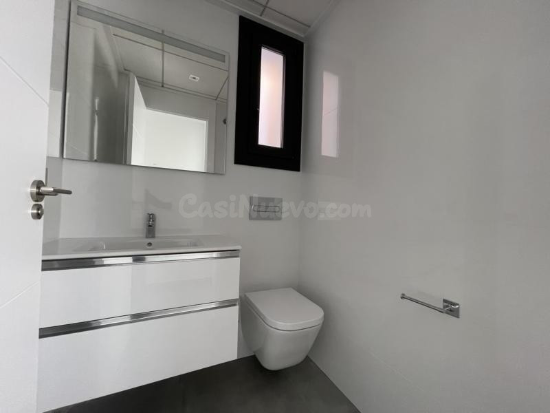 Venta de villa en Pilar de la horadada, de 181m2 con 3 dormi - foto 2