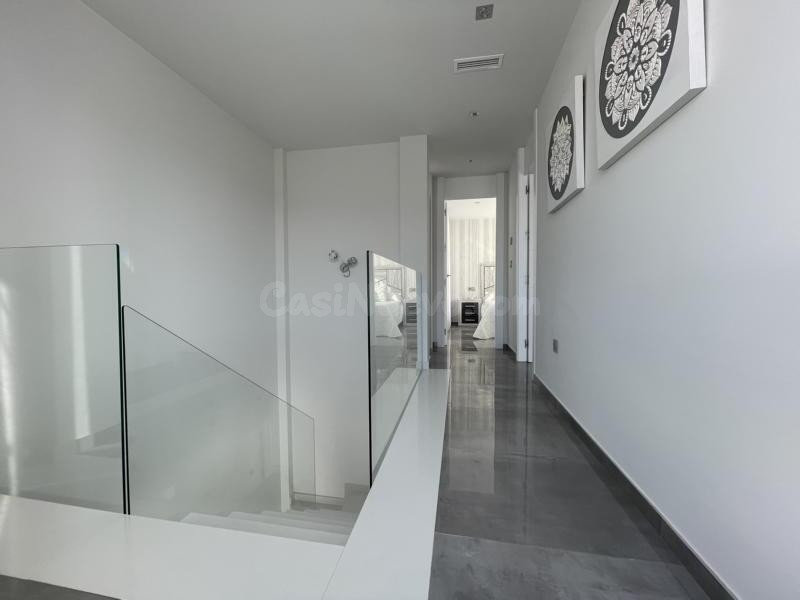 Venta de villa en Pilar de la horadada, de 181m2 con 3 dormi - foto 4