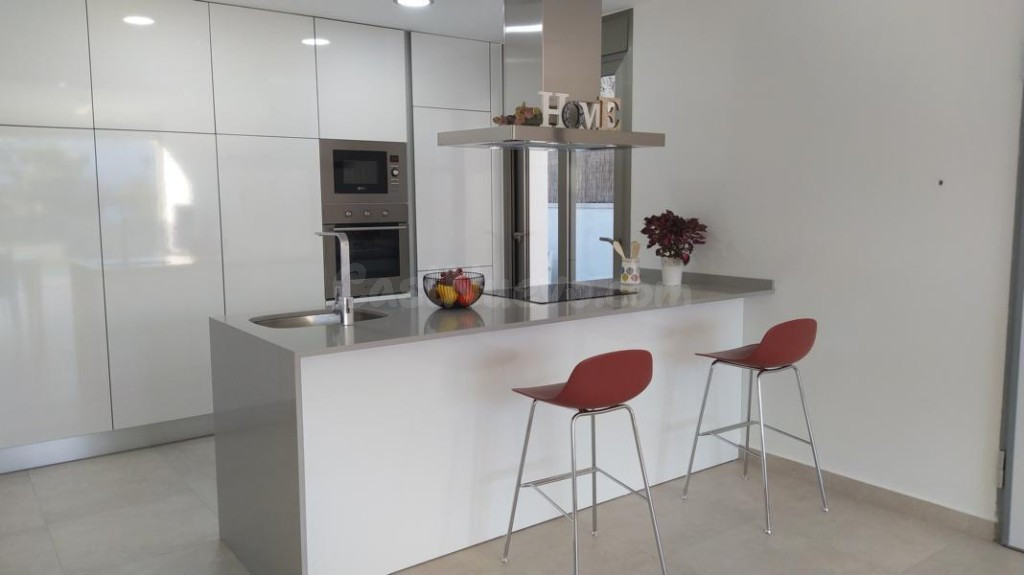 Venta de villa en Orihuela costa, de 185m2 con 3 dormitorios - foto 3
