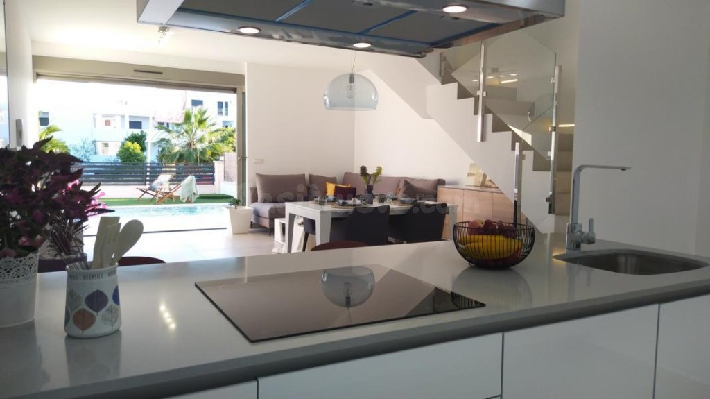Venta de villa en Orihuela costa, de 185m2 con 3 dormitorios - foto 4