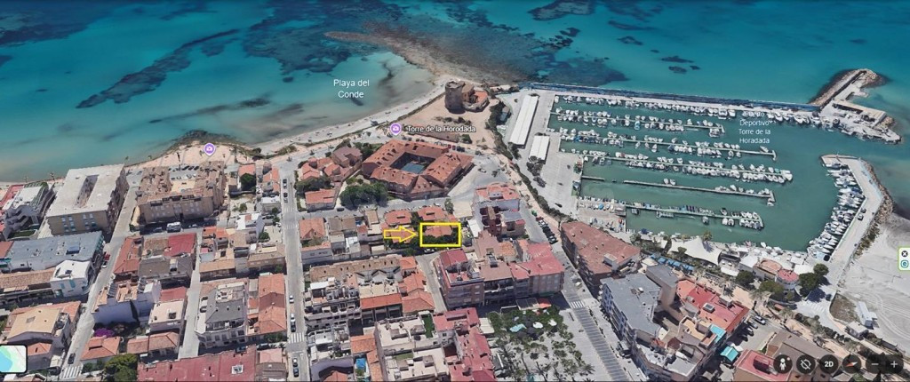 Venta de piso en Pilar de la horadada, de 74m2 con 2 dormitorios y 2 baños