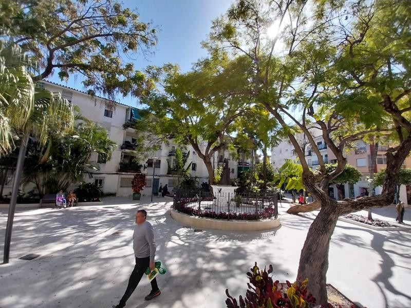 OPORTUNIDAD DE INVERSIÓN: PISO EN EL CENTRO DE ESTEPONA (INM - foto 4