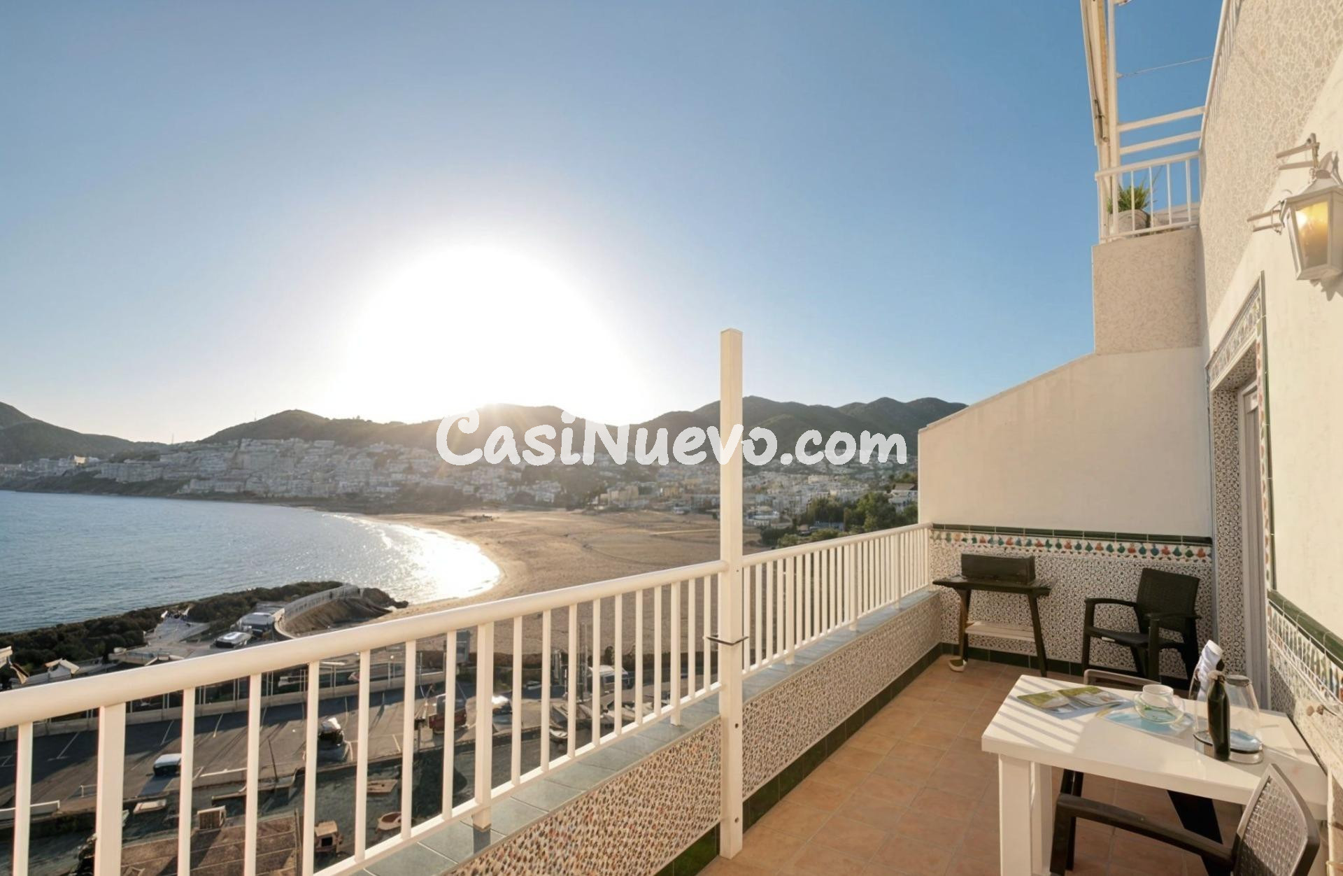 VIVIR LITERALMENTE SOBRE EL MAR EN SAN JOSE - PARQUE NATURAL CABO DE GATA - NÍJAR
