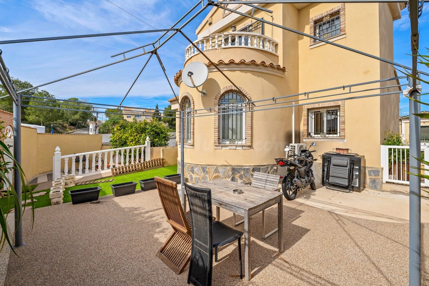 CHALET DE 3 DORMITORIOS 1 BAÑO EN ORIHUELA COSTA (MONTE ZENIA)