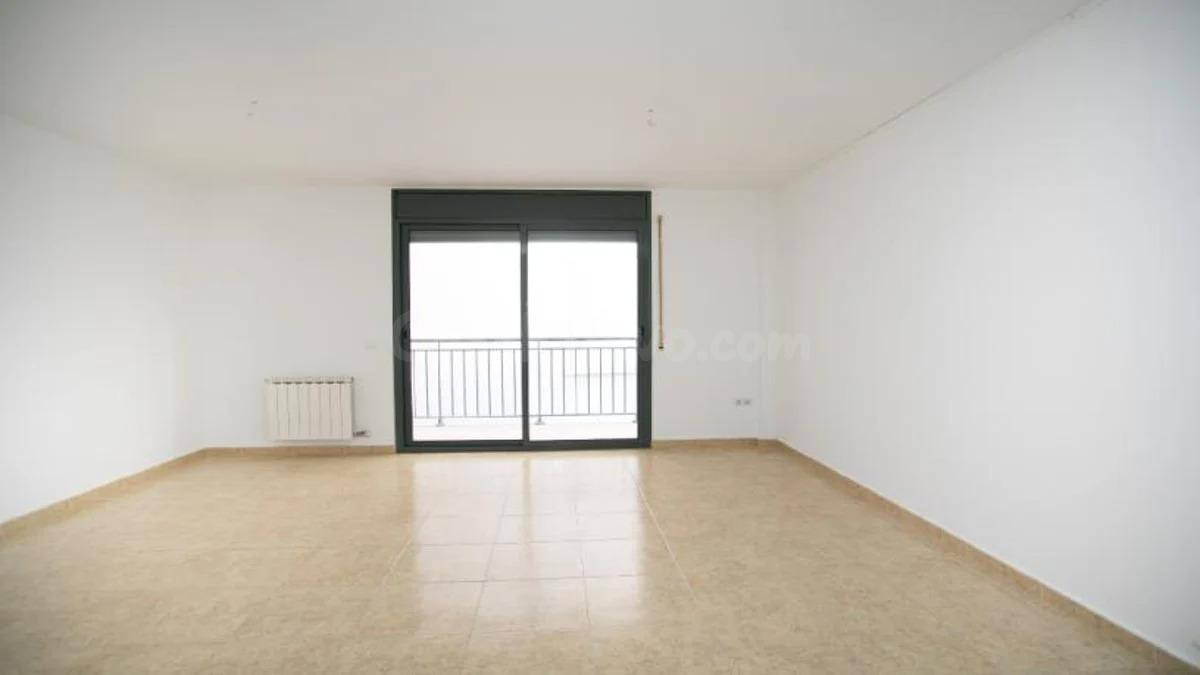 SE VENDE PISO ALQUILADO EN ALCARRAS - foto 3