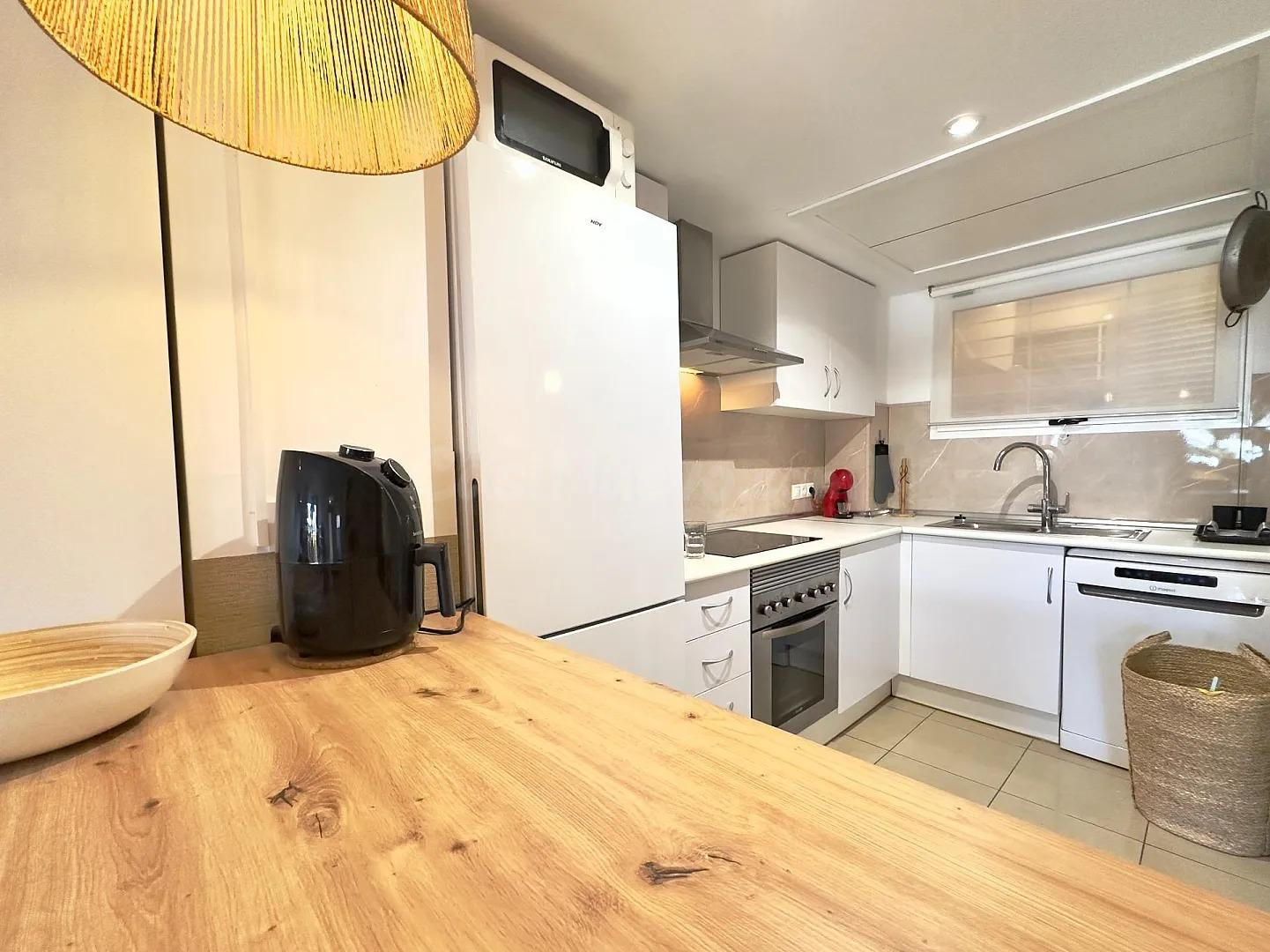 Moderna y Acogedora Vivienda con Balcón y Piscina en Punta P - foto 4