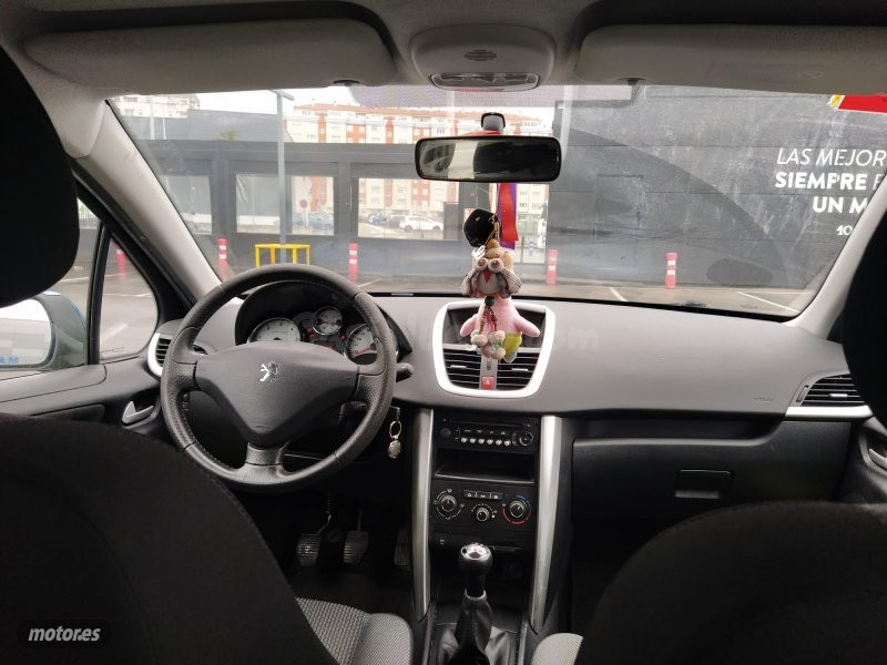 Peugeot 207 - foto 5