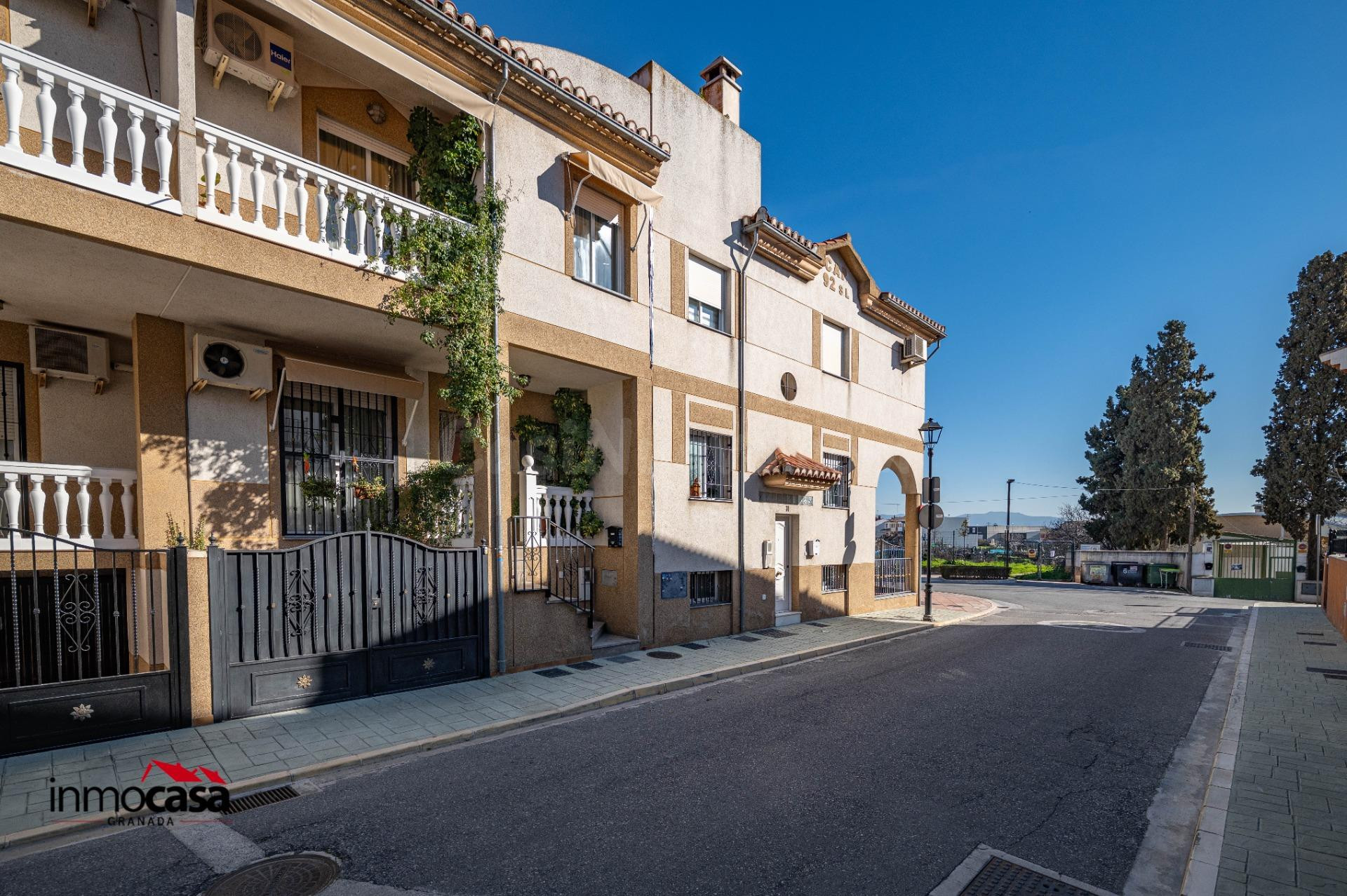 Amplia vivienda Unifamiliar con grandes estancias y excelent - foto 3