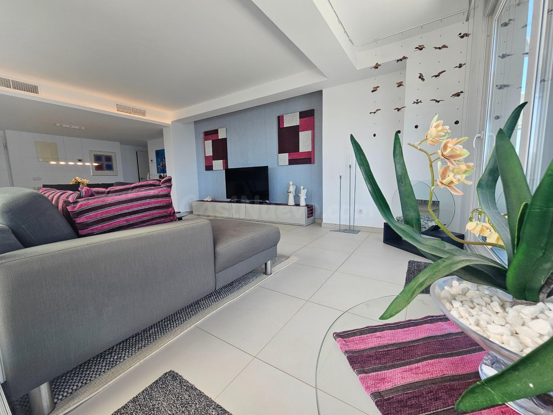 ÚLTIMO ático disponible con vistas frontales al Mediterráneo en la exclusiva urbanización Panorama Mar, Punta Prima (Alicante). - foto 5