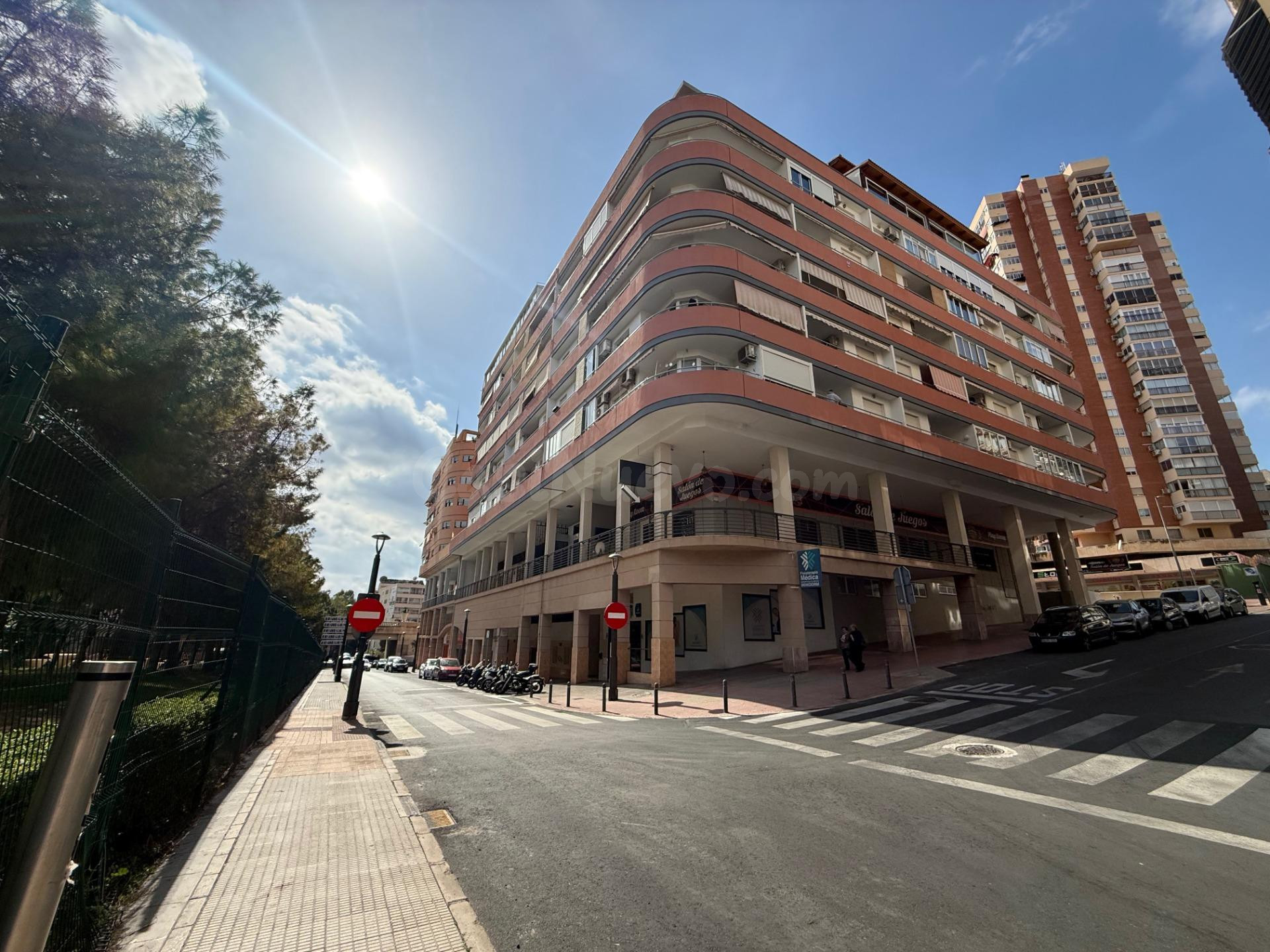 Apartamento de 2 dormitorios con garaje frente al Parque de 