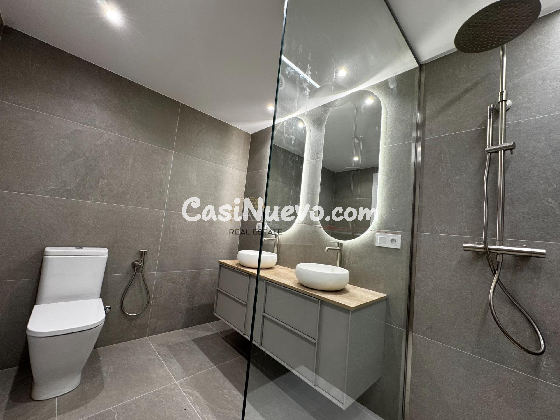 PISO TOTALMENTE REFORMADO EN EL CORAZÓN DE ANDORRA LA VELLA - foto 22