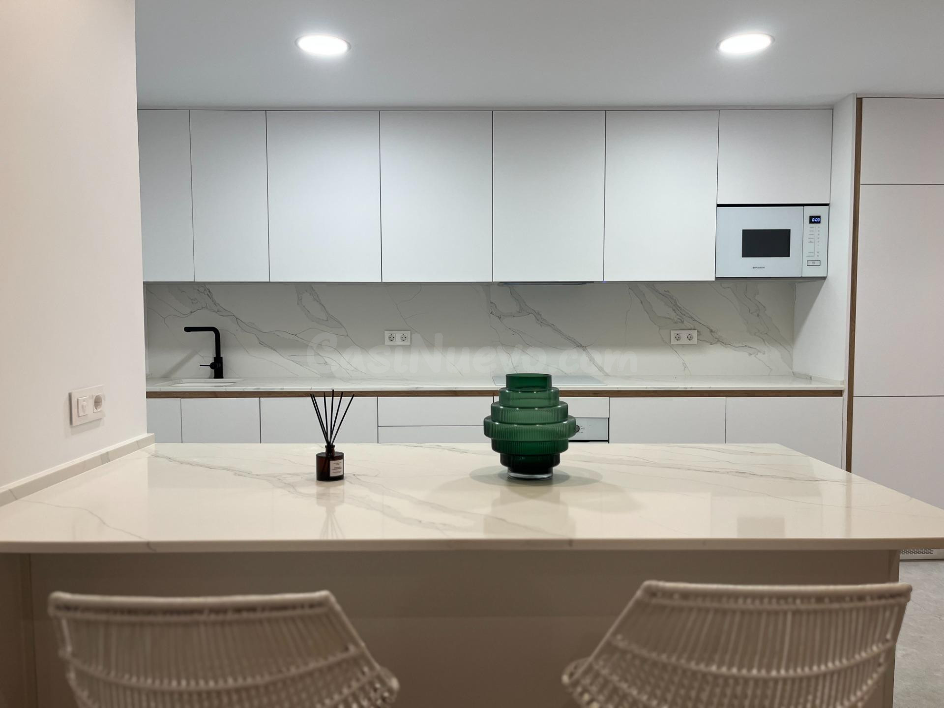 Dos hermosos apartamentos en venta en Torrevieja – ¡Listos para entrar a vivir! - foto 2