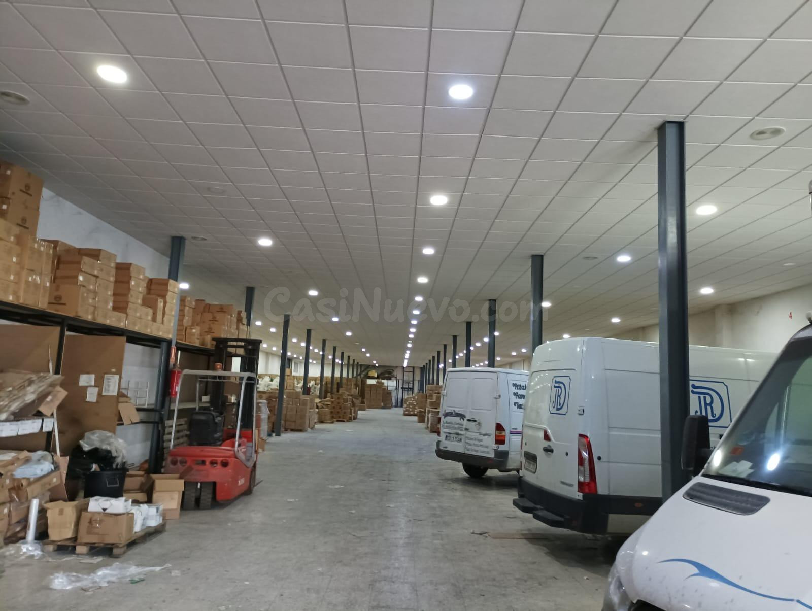 AMPLIA NAVE INDUSTRIAL EN LA RAMBLA, CORDOBA - OPORTUNIDAD U - foto 2
