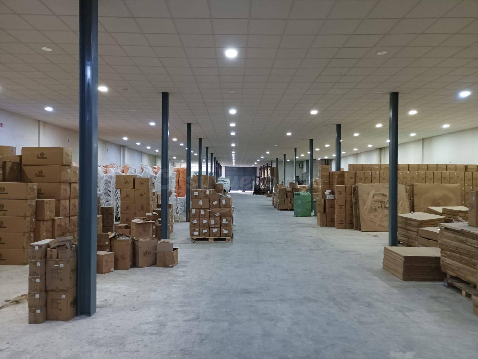 AMPLIA NAVE INDUSTRIAL EN LA RAMBLA, CORDOBA - OPORTUNIDAD U - foto 4