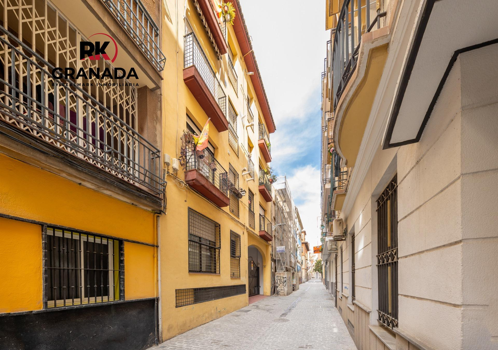 Venta de piso en Granada-3 dormitorios y 2 baños (Zona Centr