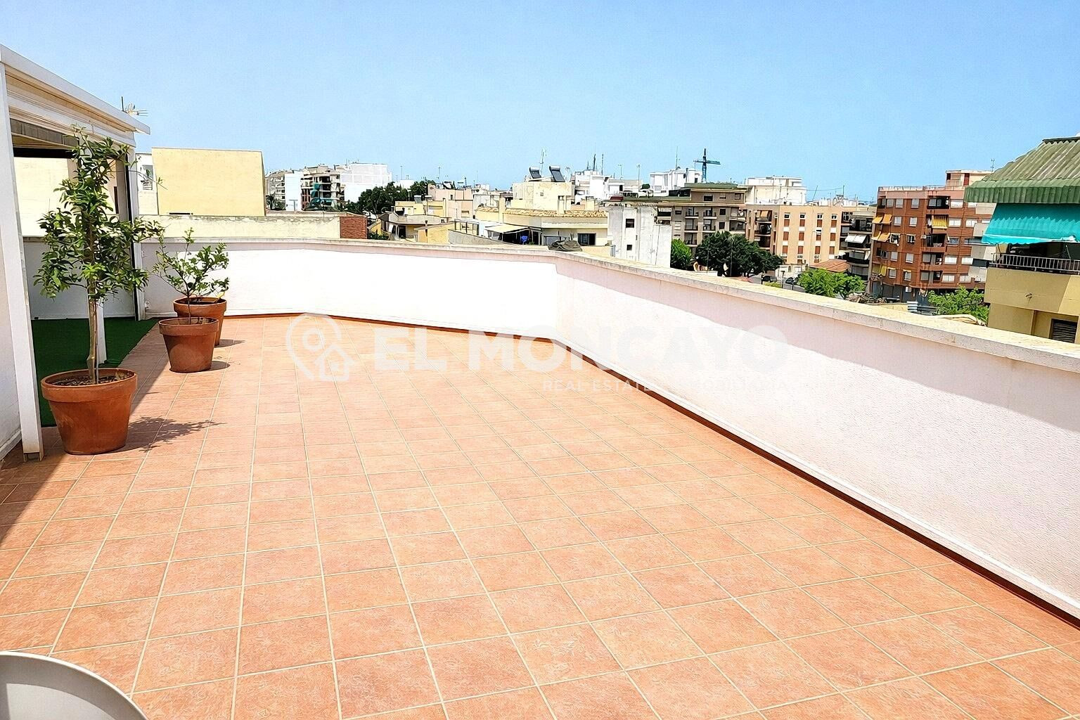 Exclusivo apartamento con maravillosas vistas en Guardamar d - foto 2