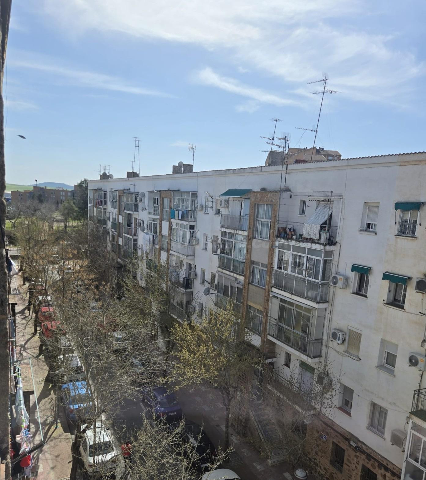PISO REFORMADO EN VENTA EN LLOPIS – CÁCERES ✨