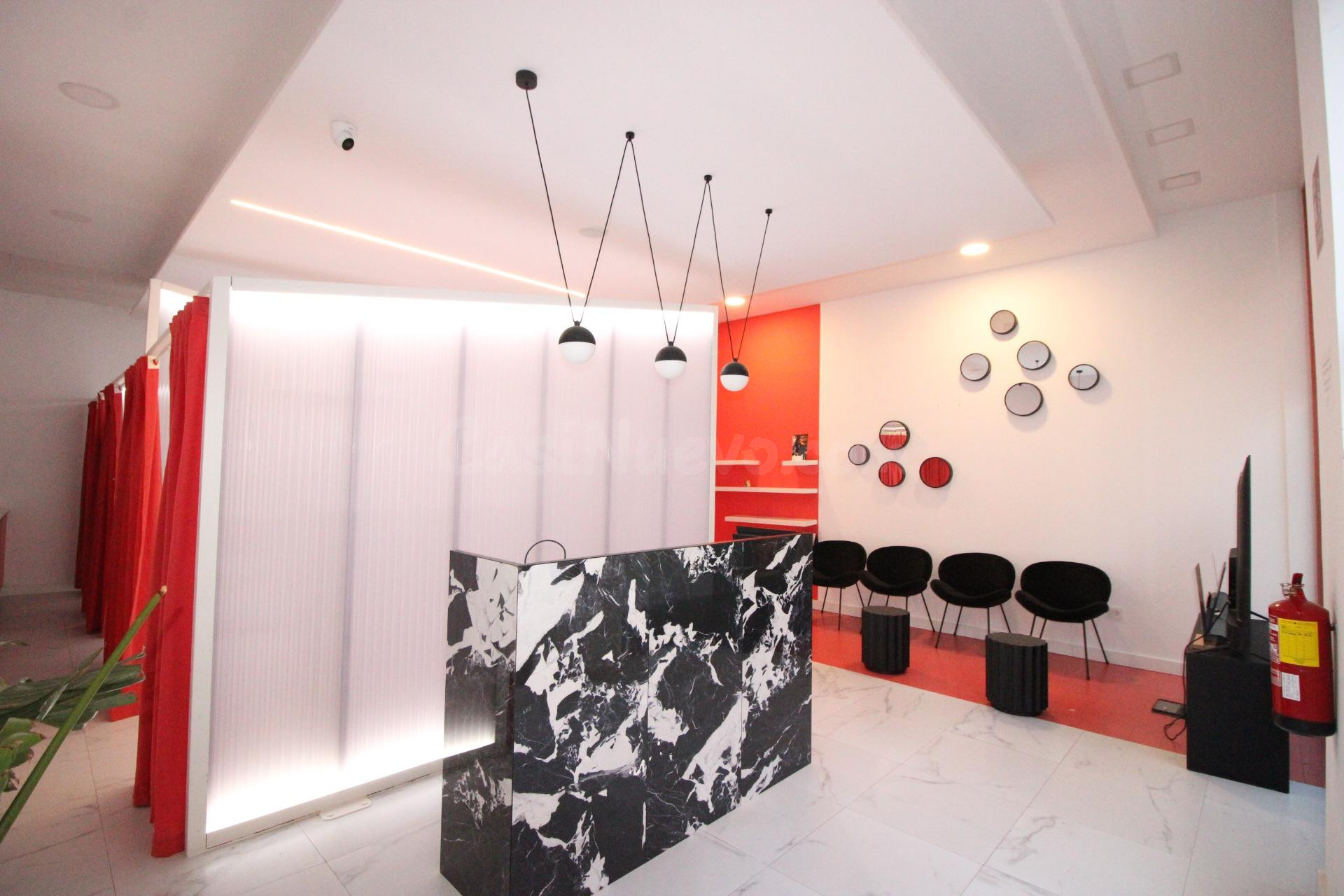 Local comercial reformado en el centro de Cartagena – ideal 
