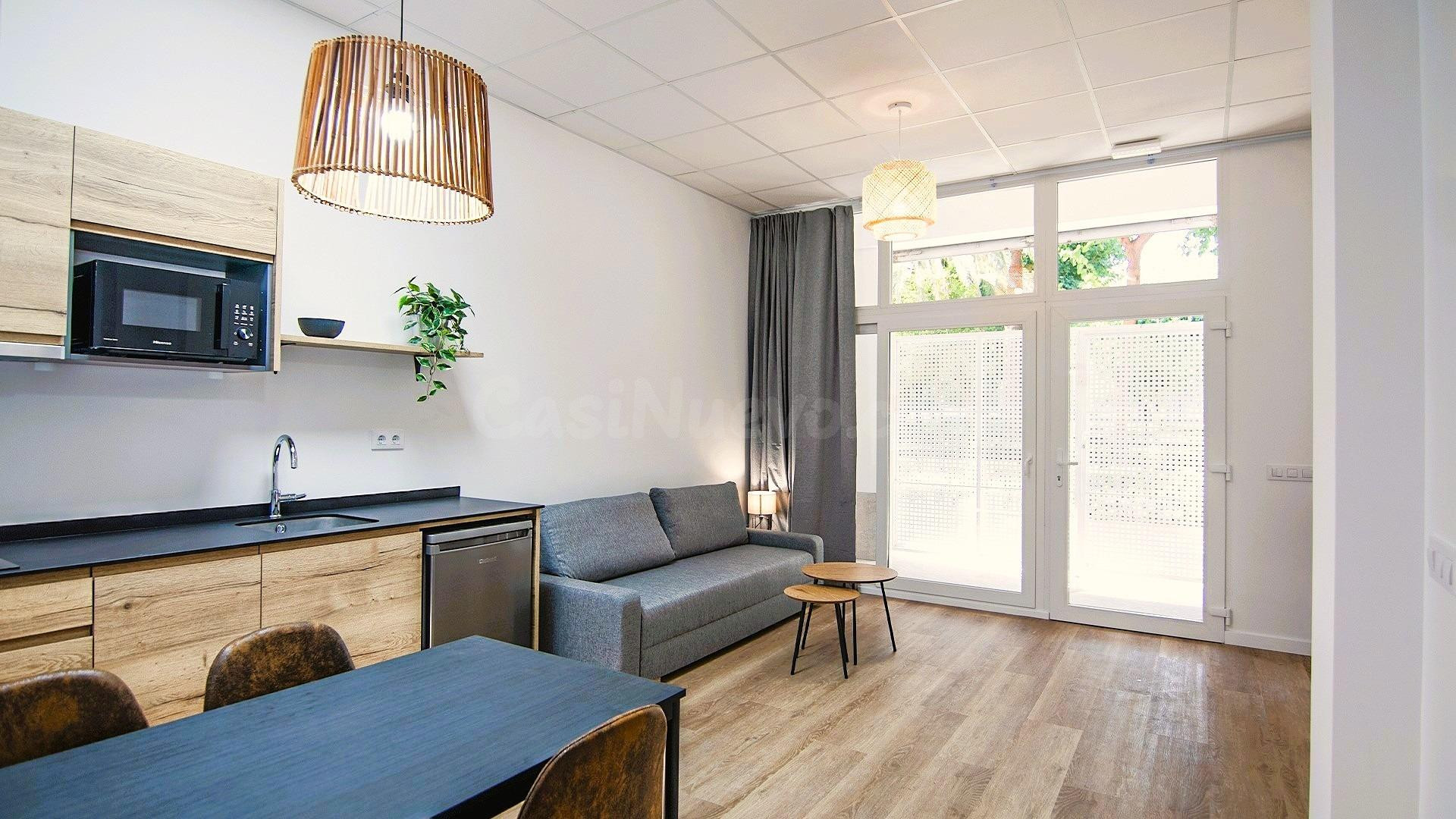 2 APARTAMENTOS TURISTICOS CON LICENCIA DEFINITIVA EN VALENCI