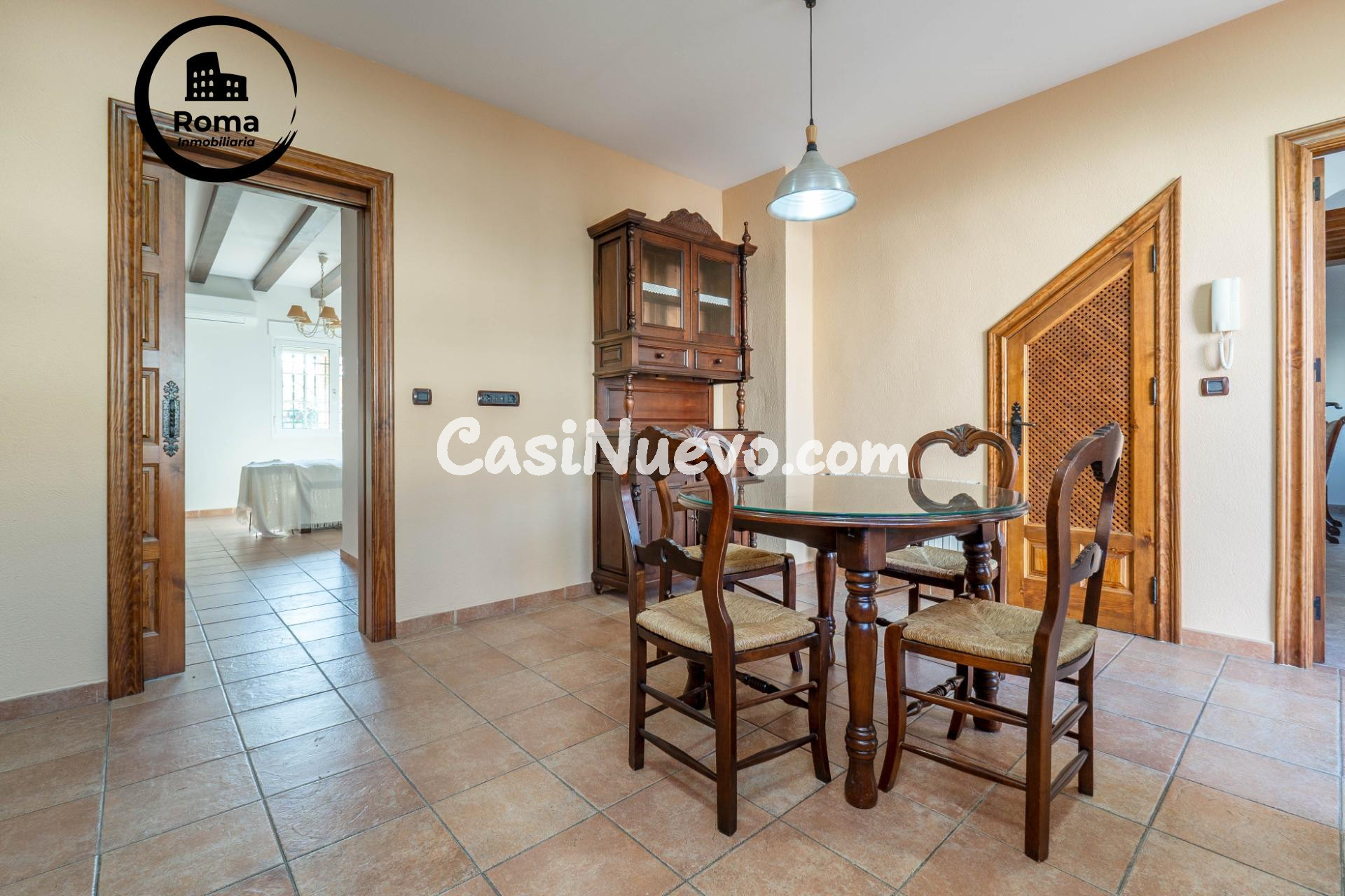 Chalet de 505 m2 construidos con piscina y jardines. 5 dormi - foto 23