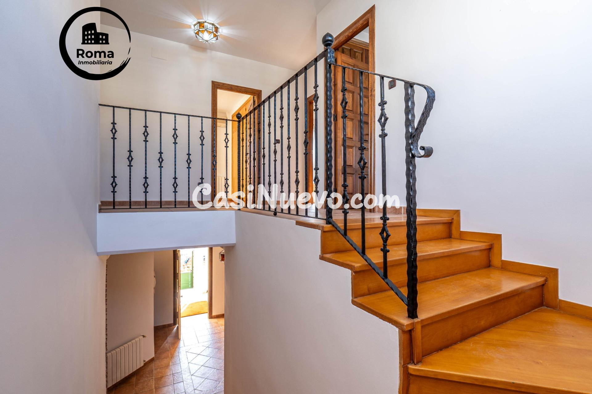 Chalet de 505 m2 construidos con piscina y jardines. 5 dormi - foto 32