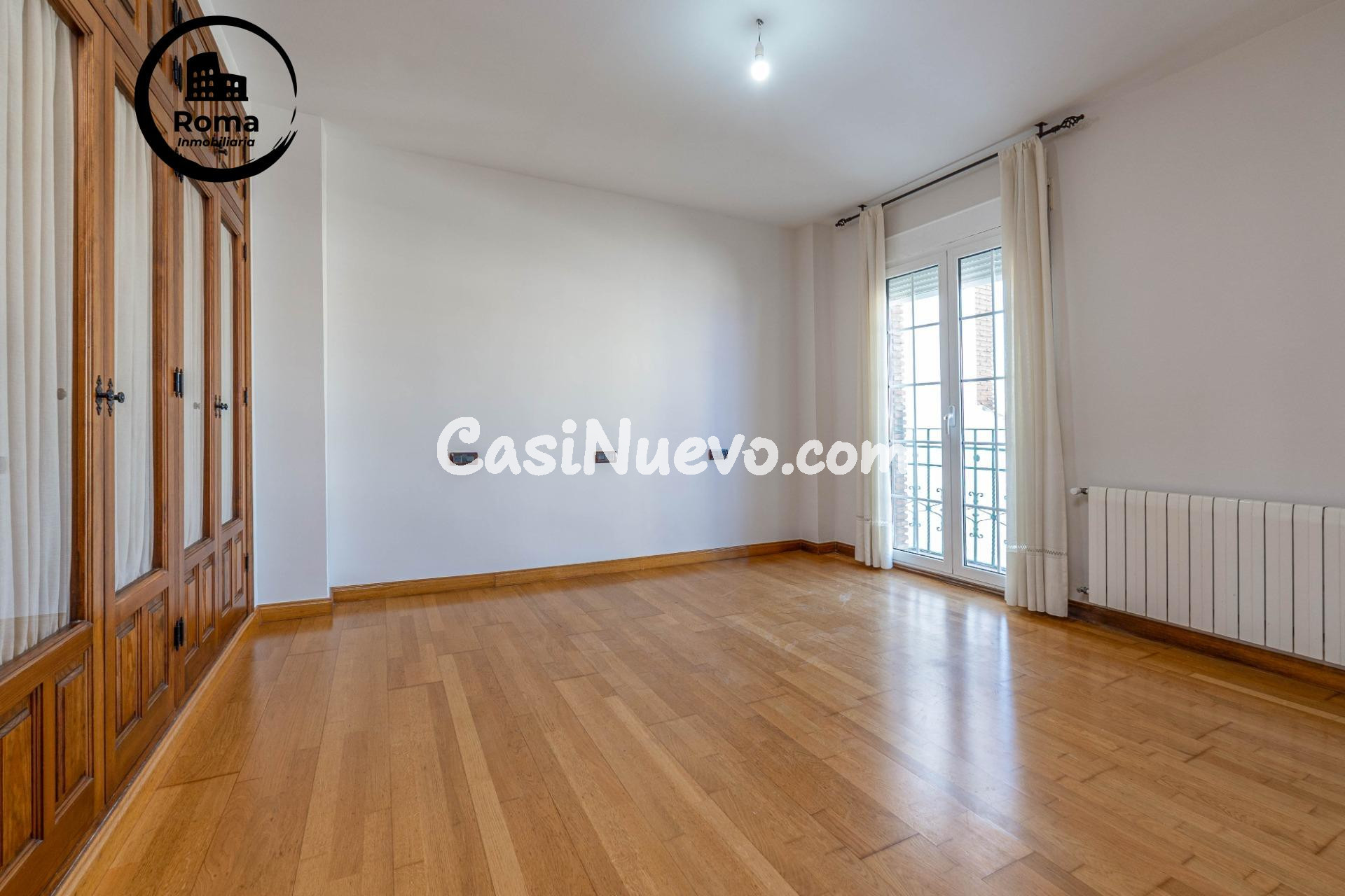 Chalet de 505 m2 construidos con piscina y jardines. 5 dormi - foto 34