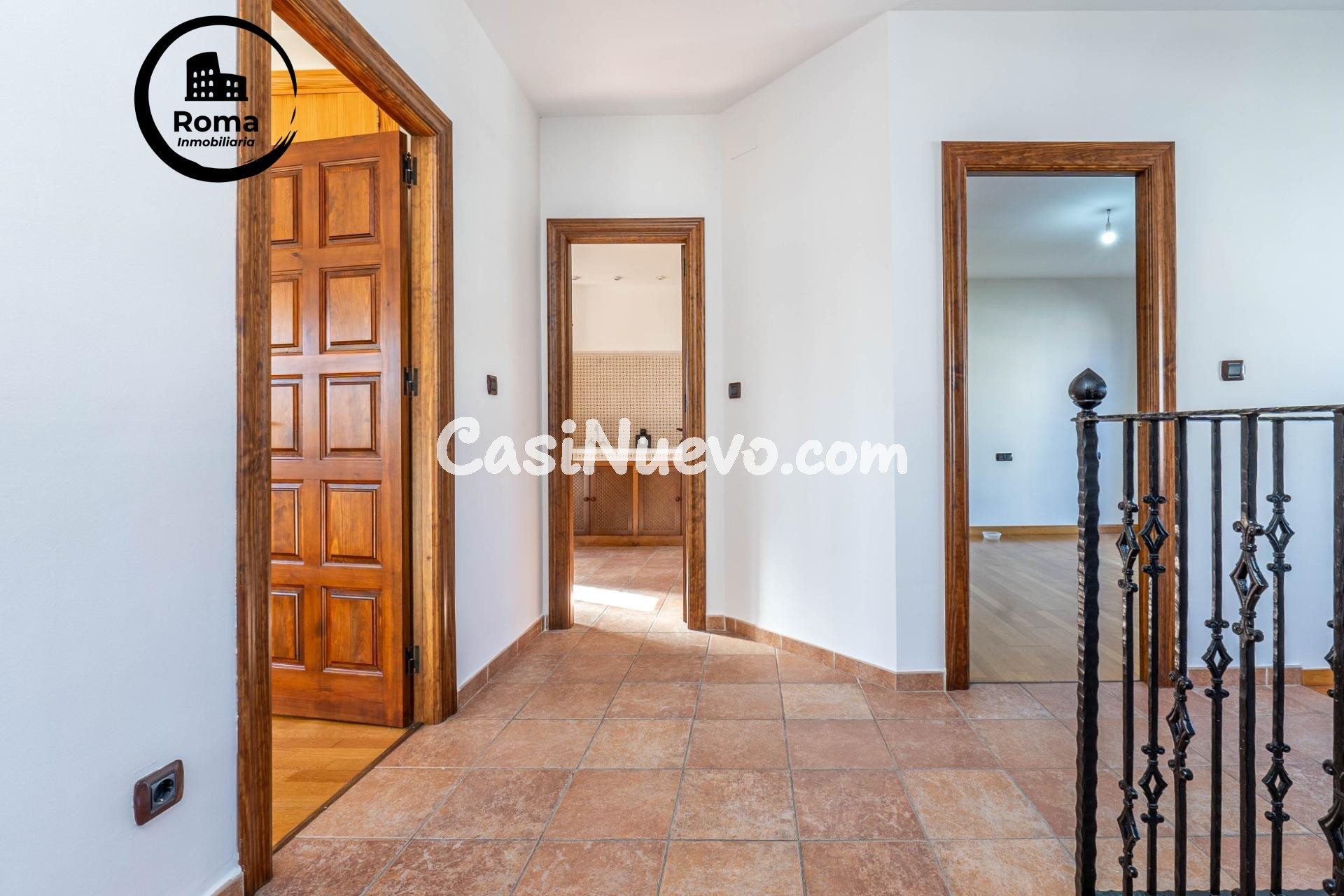 Chalet de 505 m2 construidos con piscina y jardines. 5 dormi - foto 36