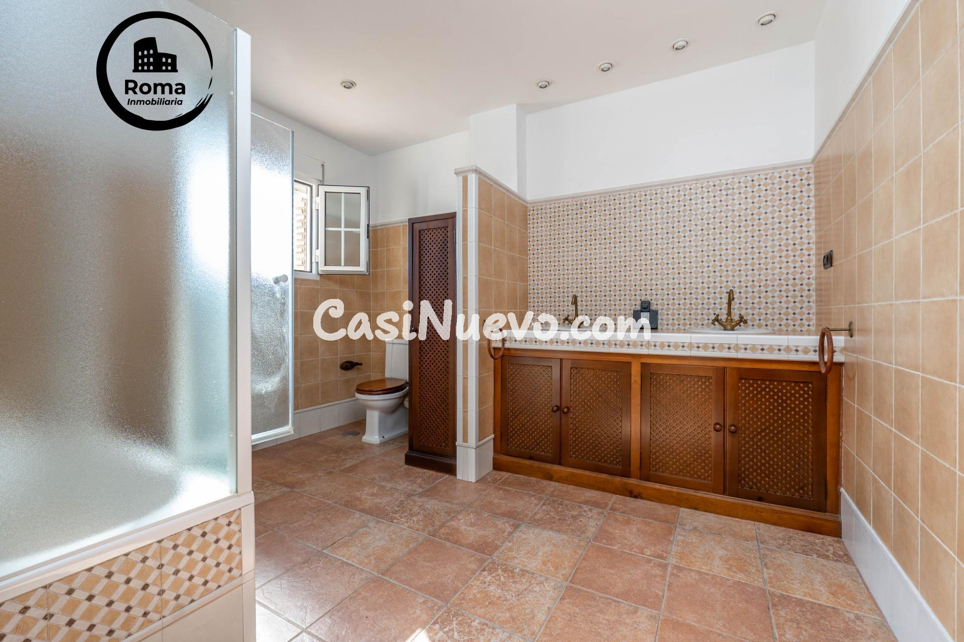 Chalet de 505 m2 construidos con piscina y jardines. 5 dormi - foto 37