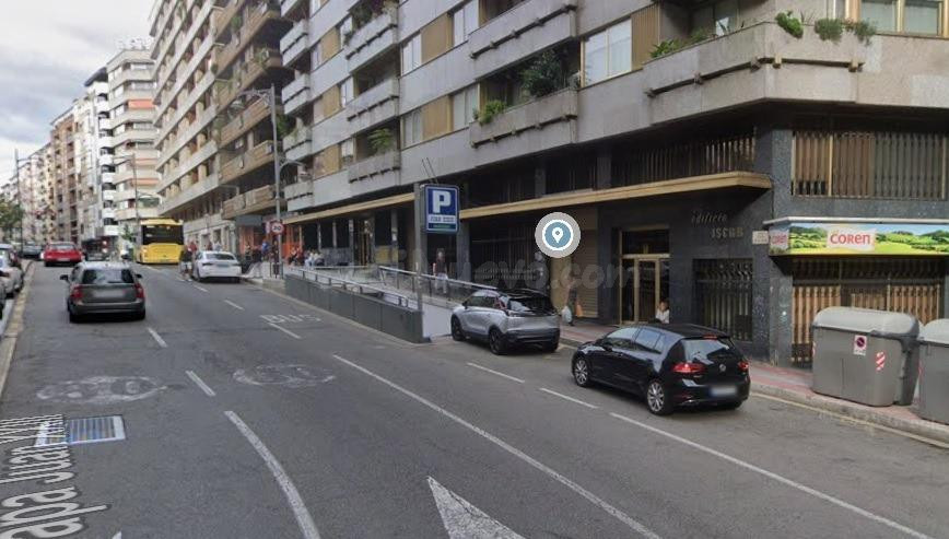 GARAJE AMPLIO Y CÑMODO EN EL CENTRO - foto 2