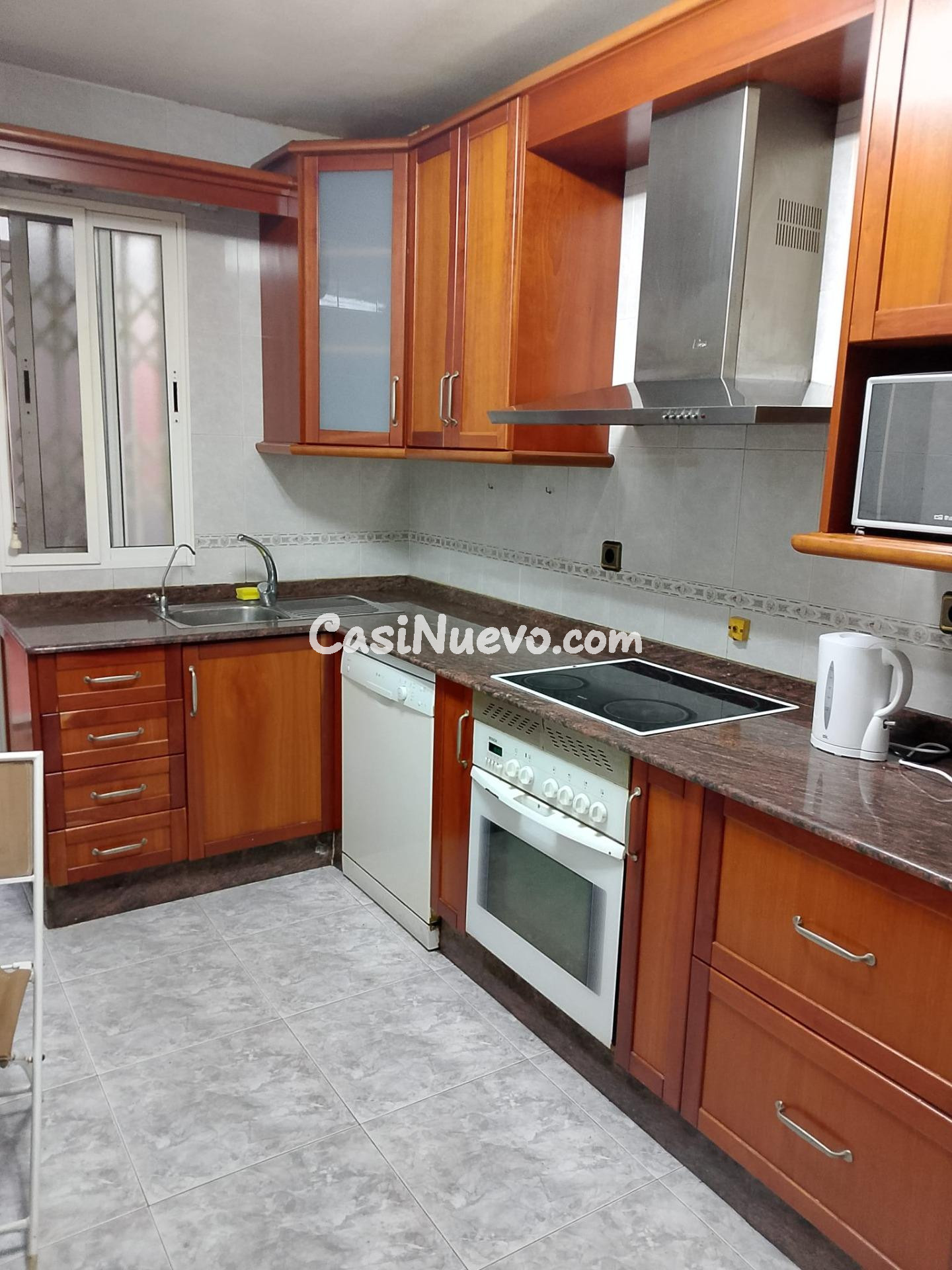 Amplia vivienda en alquiler en Javalí Viejo (Murcia) con gran patio – ideal para estudiantes o trabajadores