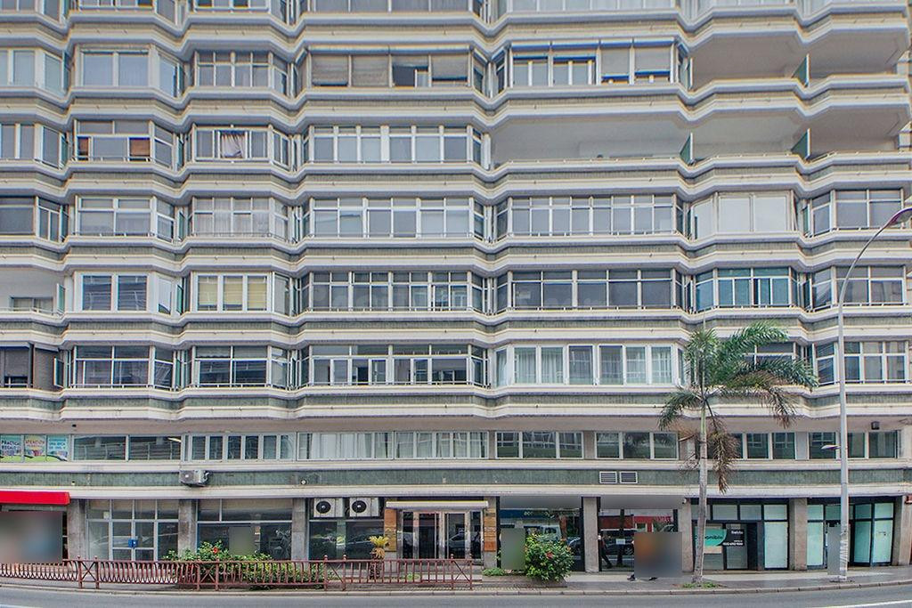 Local comercial en la Avenida de Rafael Cabrera.